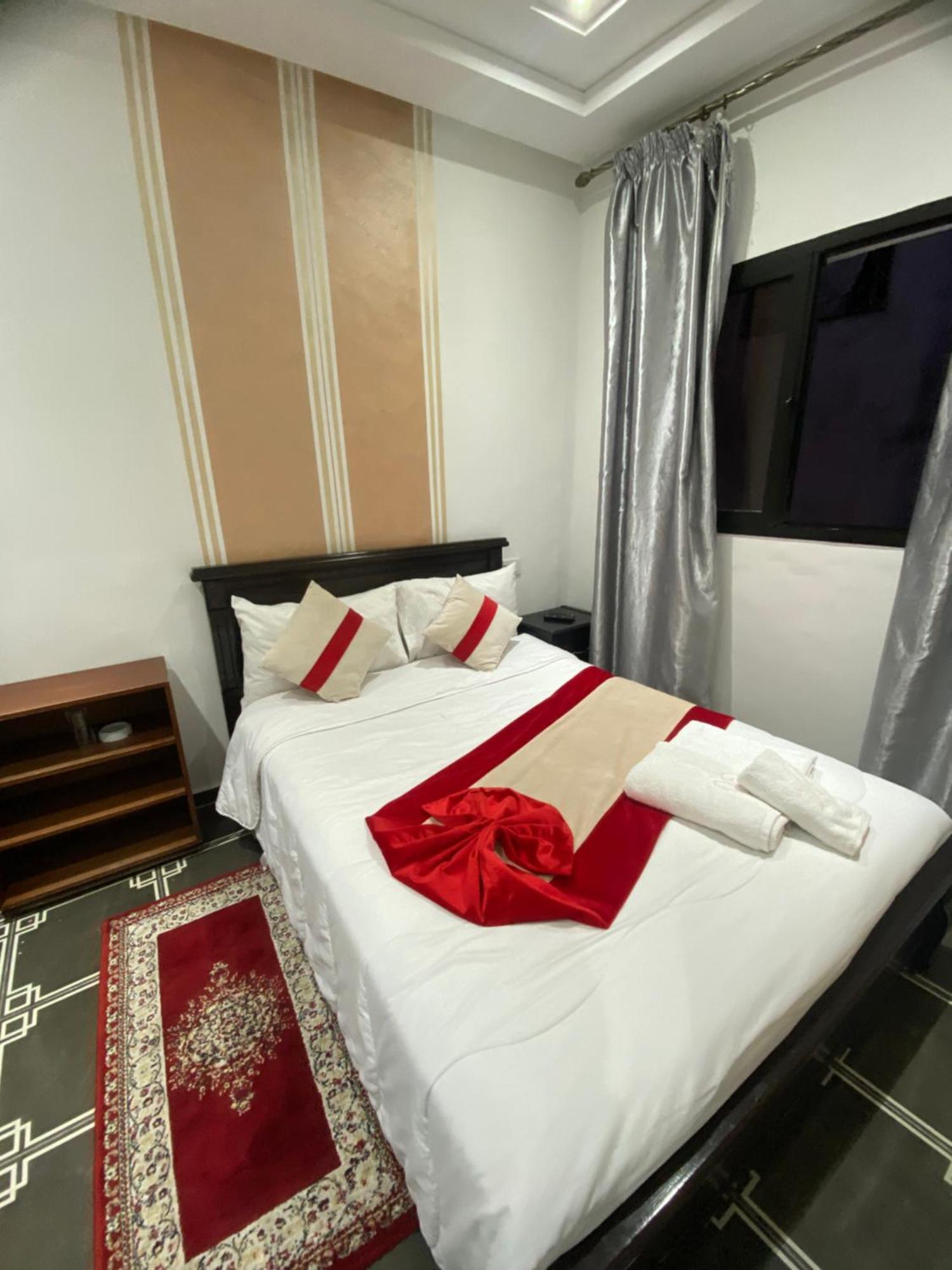 Hotel Biarritz Танжер Экстерьер фото
