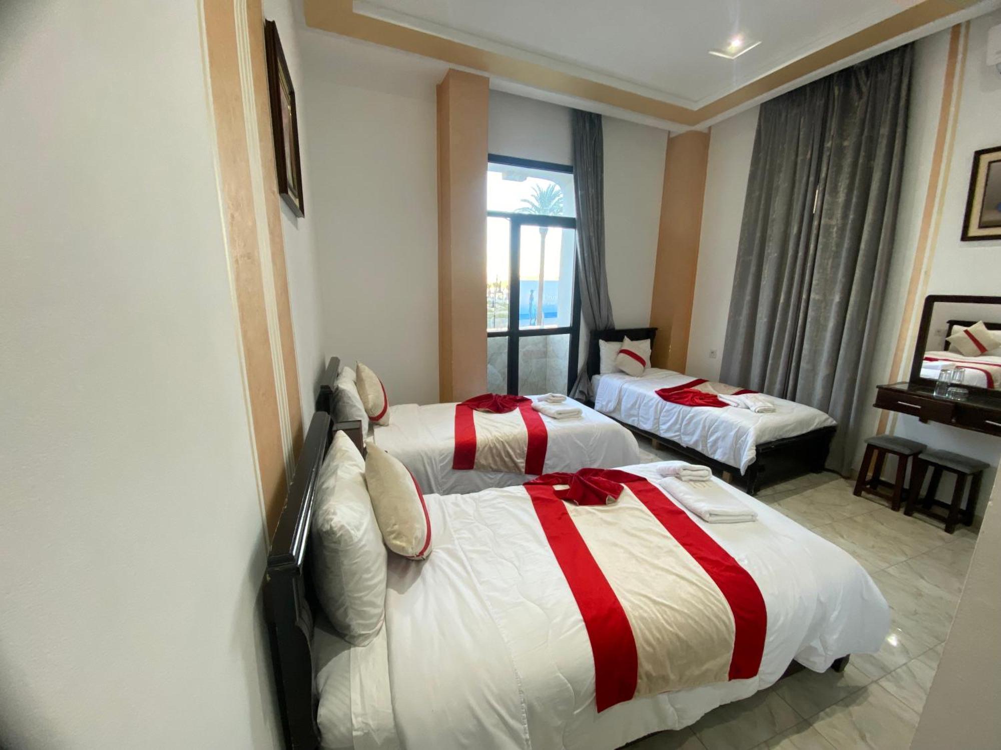 Hotel Biarritz Танжер Экстерьер фото